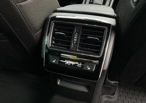 Skoda Superb cena 102900 przebieg: 138500, rok produkcji 2019 z Pasłęk małe 79